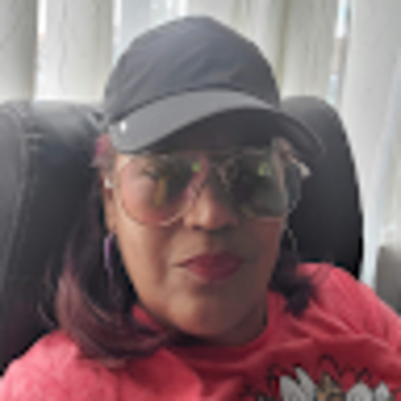 Meet your Posher, Caridad - Picture 1 of 1